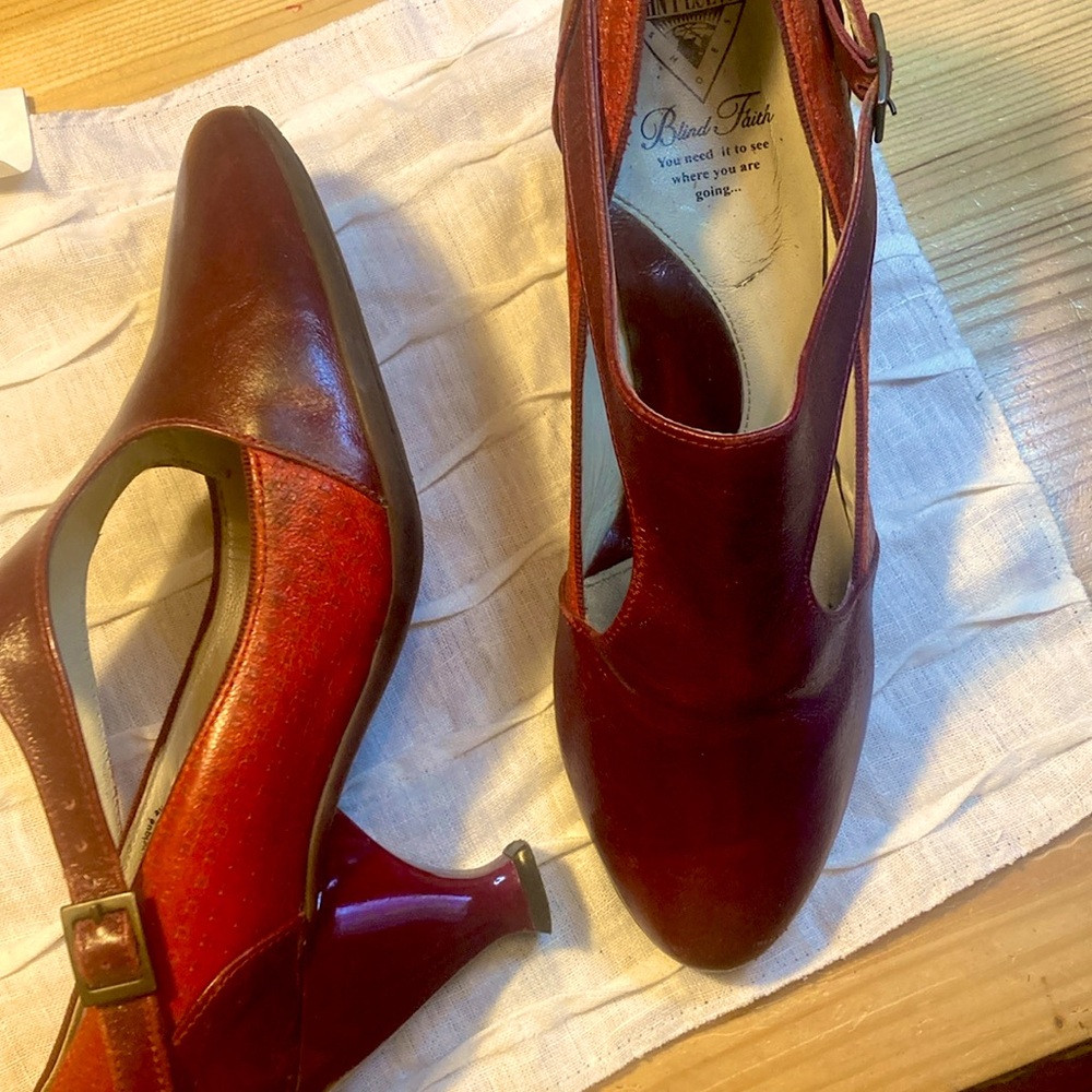 Fluevog Wine and Cherry Blind Faiths Mid COREY size 8